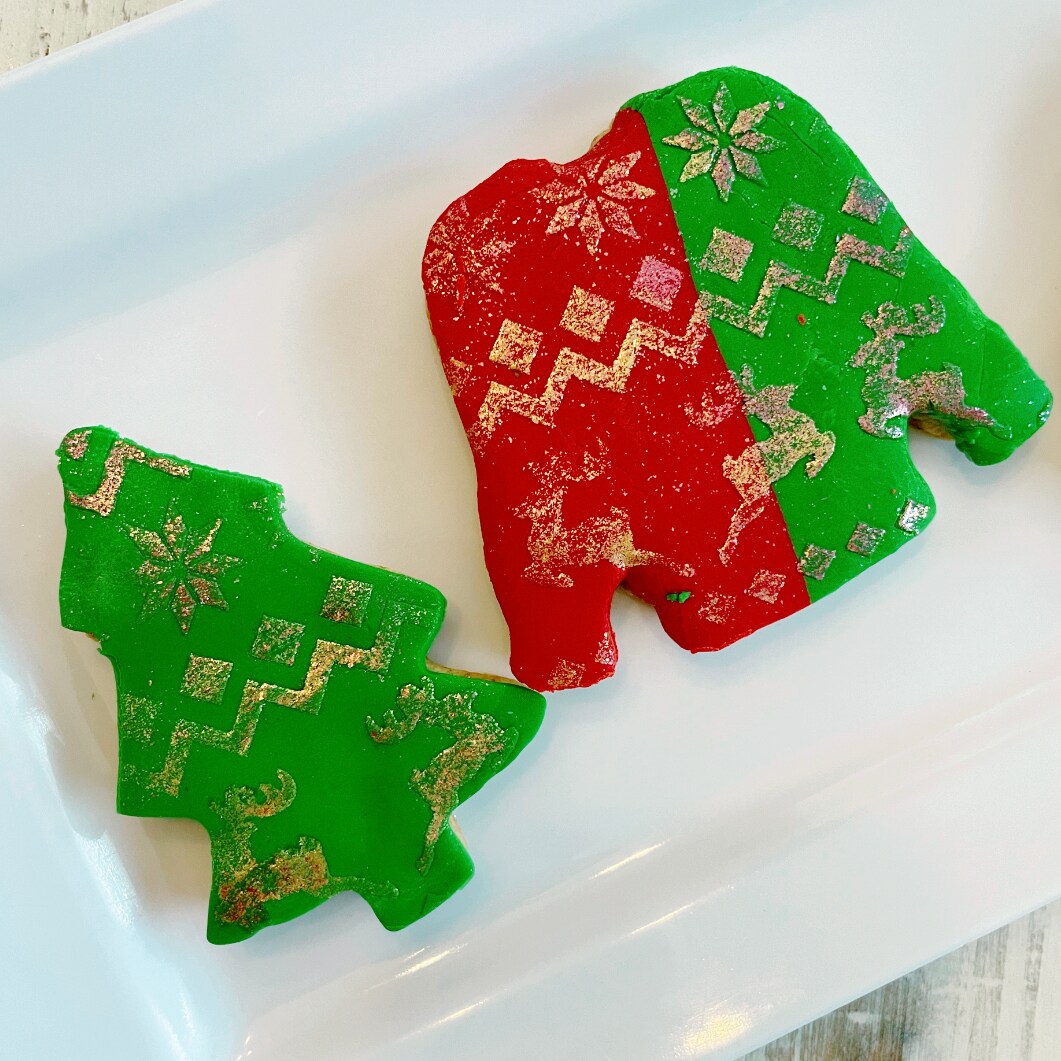 Holiday Sugar Cookies with @wildbakes